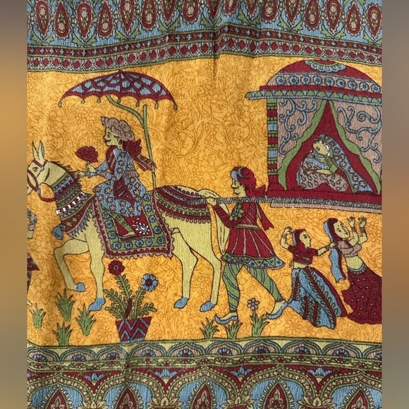 Vintage, colourful silk  scarf, elephants, horses East Indian pattern gold - Picture 4 of 5